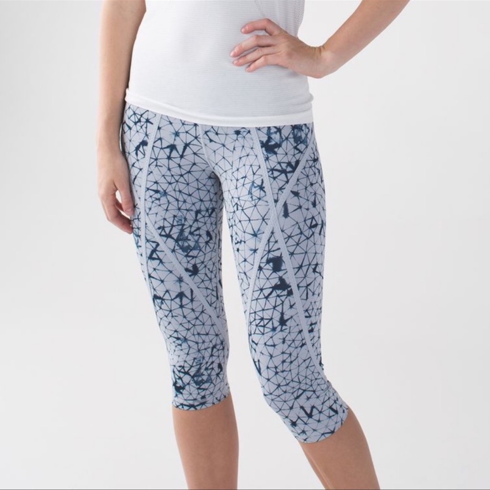 Lululemon Pedal Pace Crop Leggings Star Crushed Silver Fox Deep Navy size 4
